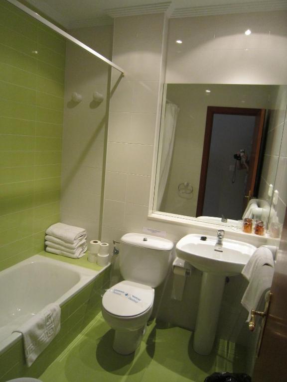 Apartamentos Elena Laredo Szoba fotó